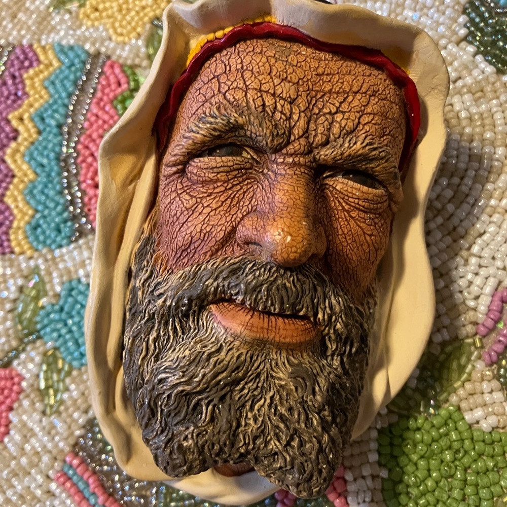 A BOSSONS BEAUTIFUL VINTAGE FACE HAND MADE 1-13-66 IN ENGLAND SIGNED